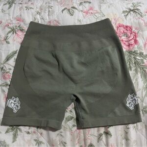 shedarc sport shorts 
darc sport